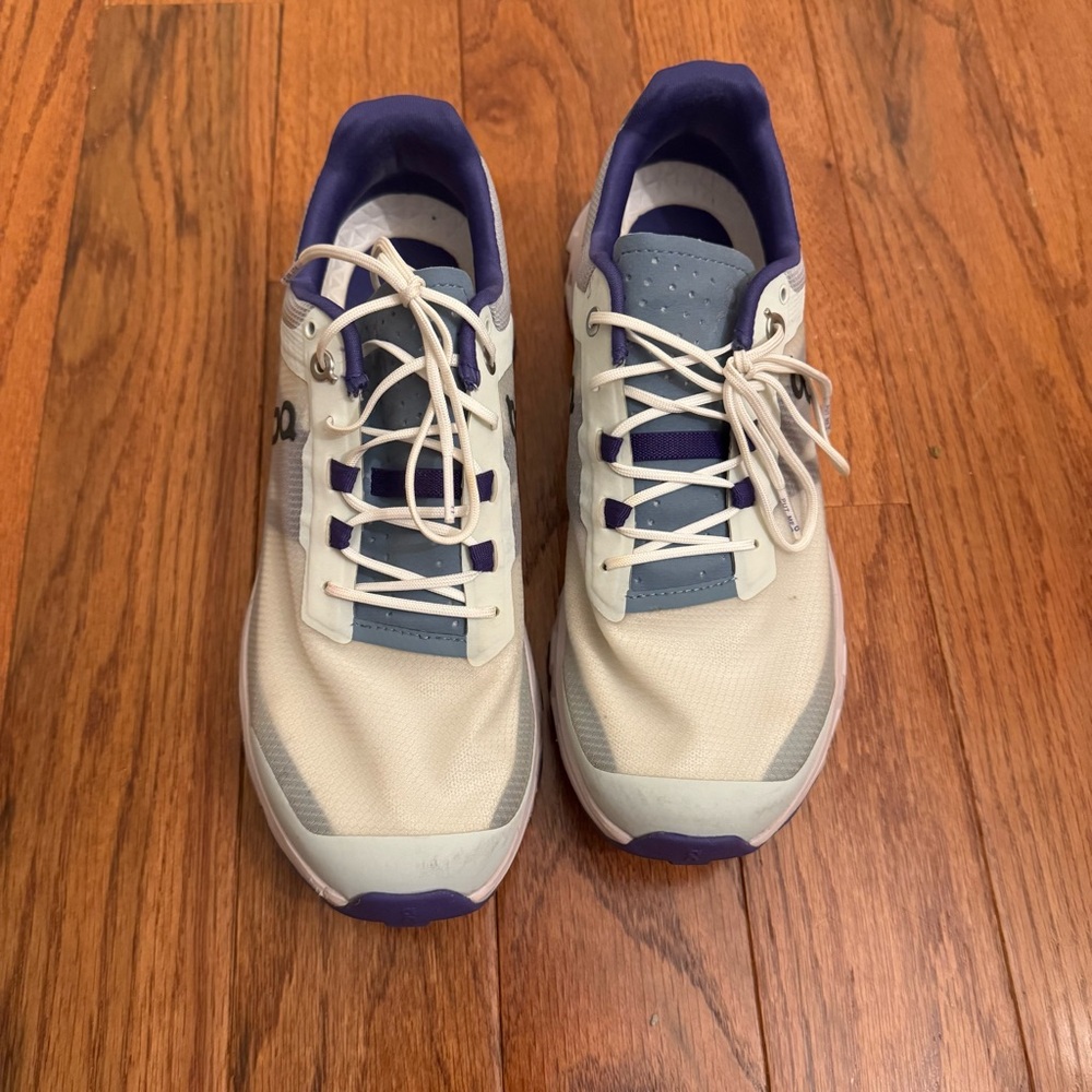 On Running Women's Cloudvista Sneakers - Picture 6 of 13